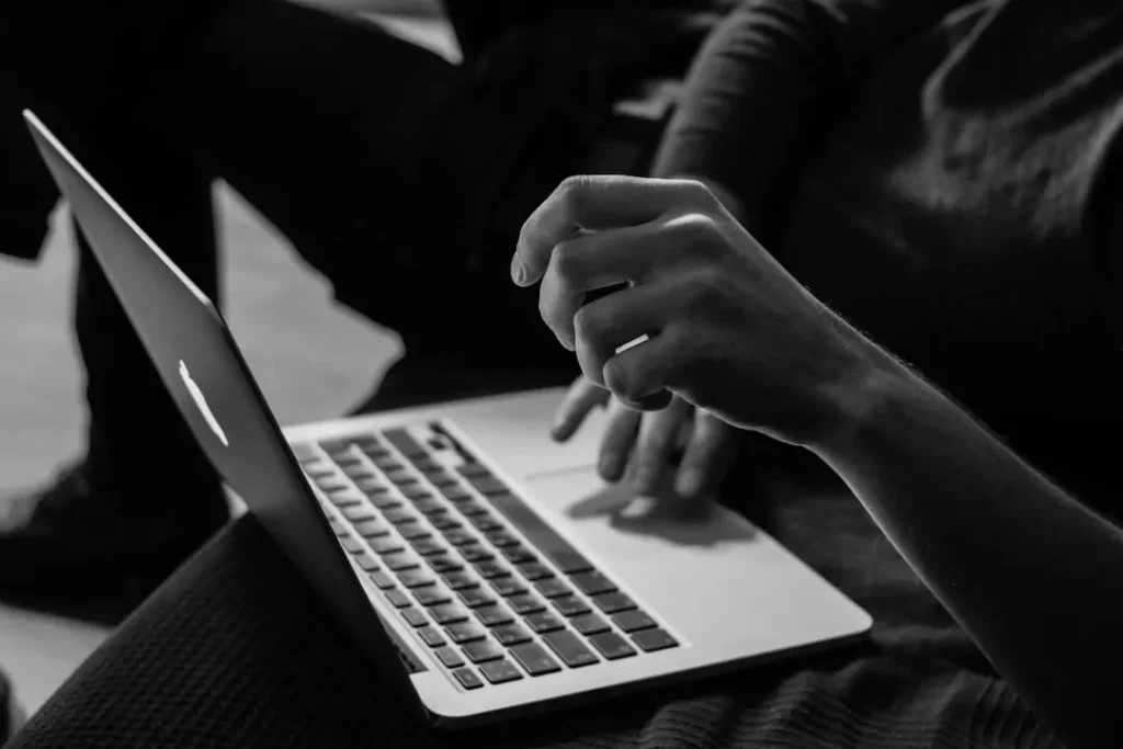 Lower Costs and Resources Accessibility in Online NP Education